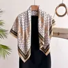 Europa y Estados Unidos nueva cadena geométrica de sarga cuadrado grande 90cm moda alta calidad combinable protección solar a prueba de polvo chal bufanda de mujer