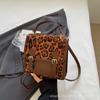Bolsos de Color Block de Moda Transfronterizos de Nicho con Estampado de Leopardo 2026 Nuevo Mochila Versátil para Mujer Bolsa de Viaje
