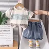Conjunto Fresco de Verano para Bebé Rayas Degradadas Artísticas Camiseta de Manga Corta con Pantalones Cortos de Mezclilla Suave Lavada Ropa Infantil