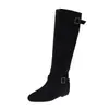 Botas de plataforma de nuevo estilo para mujer que aumentan la altura, estilo western retro con hebilla de cinturón, botas de caña alta, estilo coreano, versátiles, cómodas, botas de suela plana y caña ancha