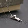 Nuevo Collar con Colgante de Gato Esmerilado, Lindo Colgante de Diseño de Nicho Plateado