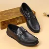 2026 Tamanho Extra Grande Slip-On Couro Macio Solado Macio Confortável Versátil Mocassins Casuais Sapatos Masculinos Fotos de Teste no Mundo Real