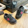 Zapatillas de entrenamiento estilo coreano para niños, colección primavera/otoño 2026, zapatillas versátiles con suelas blandas, a la moda y con estilo para niñas, zapatos casuales con estampado de estrellas