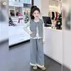 Conjunto de tres piezas de mezclilla para niña de otoño, nuevo estilo coreano 2026, con pantalones de pierna ancha volantes, para niñas y adolescentes