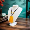 Colgante Optimizado de Aceite de Pollo Ámbar y Cera de Abeja Amarilla Vieja para Hombres y Mujeres Collar para Suéter Accesorio de Ropa Accesorio Versátil