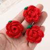 Lindo ganchillo de lana tejido imitación flor rosa DIY hecho a mano bolso sombrero accesorios de ropa accesorios venta al por mayor