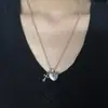 Collar Colgante Doble de Plata Tailandesa Retro Cruz Pequeña Corazón de Melocotón Cadena para Suéter Joyería de Alto Nivel Otoño e Invierno