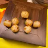 Colgante de caricatura tallado en semilla de Bodhi asada al carbón, cuentas budistas coleccionables, pulsera, cuentas sueltas hechas a mano para DIY