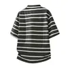 Camisa Polo Rayada Blanca y Negra Estilo Retro Americano Manga Corta para Hombre Verano Cuello Irregular Camiseta Cleanfit de Media Manga