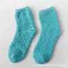 Calcetines Pantufla de Felpa Suave para Mujer Amazon Calcetines para Dormir en Casa Calcetines de Forro Polar Coral Calcetines de Color Caramelo de Media Pantorrilla Transfronterizo