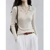 Camisa base de malha com retalhos de renda e decote V para mulheres, outono estilo coreano, gola polo, suéter de alta qualidade slim-fit para usar por baixo