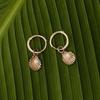 Pendientes de moda para damas, con colgante de perla de concha galvanizada de latón dorado auténtico, de gran venta transfronteriza entre Europa y América.