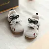 Zapatos para Niñas Superficie de Malla 2026 Primavera y Verano Nuevos Zapatos Deportivos Transpirables para Niños Suela Suave Plateados Zapatos de Entrenamiento Alemanes Kt Zapatos Casuales
