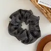 Série de Cores Café Listrado Retrô de Outono Inicial Elástico de Cabelo Tipo Intestino Grande Simples Toque de Alto Padrão Menina Rabo de Cavalo Baixo Coque Flor de Cabelo Acessórios de Cabelo