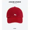 Gorra de Béisbol Bordada con Letras y Dibujos de Cachorro Estilo Nuevo 2025 para Mujer, Gorra Roja Versátil para Primavera y Verano para Hombre