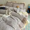 Juego de ropa de cama Melard de cuatro piezas, color café, doble capa, con volantes y adornos de lazo, de algodón lavado, ultra suave y cómodo, en un diseño estilo princesa