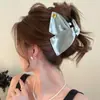 Pinza de triángulo de mezclilla para coleta alta para mujer, nuevo modelo popular 2026, sensación de alta gama, pinza para el pelo para la parte posterior de la cabeza, herramienta para fijar el cabello