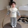 Pijama de Franela para Niñas Otoño e Invierno 2025 Nuevo Bebé Niña Más Terciopelo Coral Terciopelo Ropa de Casa Conjunto Lindo