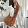 Bolsa de praia de lã sintética estilo doce e cool y2g pelúcia sintética estilo Millennium hot girl punk bolsa mensageiro de grande capacidade