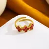 Anillo popular de nicho de acero de titanio de alta gama, chapado al vacío, que no se decolora, anillo abierto, lujo ligero, anillo de pareja de alta gama