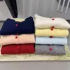 Cardigan de Punto Estilo Coreano Otoño e Invierno 2026 Dulce Juvenil con Botones de Corazón para Mujer, Suéter Abrigo Versátil de Cuello Redondo Nuevo
