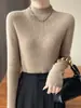Suéter de punto de cuello medio alto para mujer para otoño e invierno, de manga larga, cuello alto, acanalado, corte ajustado, suéter versátil como capa base