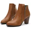Botas para Mulheres 2025 Novas Botas Femininas Inverno Estilo Europeu e Americano Bico Fino Zíper Lateral Botas Curtas Salto Grosso Feminino Salto Médio Botas para Mulheres