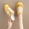 Mules Retro Cerrados sin Talón 2026 Nuevos Zapatos Casuales de Malla de Verano Pantuflas Planas Versátiles para Estudiantes
