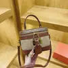 Bolsa Pequena Quadrada de Mão para Mulheres, Inverno 2026, Moda Vintage, Padrão Monograma, Contraste de Cores, Ombro Único Transversal, Design de Nicho