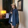 Abrigo corto holgado de mezclilla estilo retro de moda de primavera y otoño con diseño de Hong Kong y Jacquard para mujer