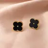 Brincos de Trevo de Quatro Folhas de Agulha Prateada para Mulheres, Zircônia, Fáceis e de Alto Padrão, Design Versátil para o Dia a Dia, Brincos para Piercings de Estudantes