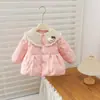 Chaqueta acolchada para niña otoño e invierno linda cuello de muñeca Kitty chaqueta pequeña de algodón para bebé niña dulce fina de algodón ropa de algodón