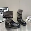Botas de Cavaleiro com Fivela Coreana de Nicho Femininas 2026 Tendência Nova Retro Versátil Dobrável Plissada de Cano Curto Botas de Motociclista