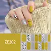 ZE16 refere-se a adesivos de unha estilo europeu e americano com grandes blocos de cor, estampas de leopardo, xadrez, estrelas, listras, e ornamentos para unhas.
