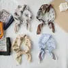 Lenço Quadrado Pequeno de Algodão e Linho Fino Fresco Respirável Feminino Macio Artístico Decorativo Lenço Pequeno Lenço de Verão Feminino Lenço Pequeno Versátil