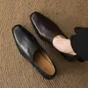 Mocasines elegantes de cuero de vaca de primera capa, punta cuadrada y tacón grueso de alta calidad, estilo británico primavera 2025, zapatos súper suaves y ligeros