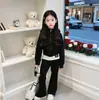 Conjunto de Roupa Esportiva para Meninas Roupas de Outono Jaqueta com Capuz para Menina Roupa de Baixo Calça Casual para Crianças Pequenas, Médias e Grandes Conjunto de Três Peças Outono