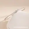 Pulseira de Fecho Torcido com Strass Completo Fino Luxo Leve Zircônia Incrustada Pulseira de Strass Dourada e Prateada Bicolor Simples Joias Femininas Disponível Agora