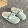 Meias-Pantufas Femininas para Uso Externo Primavera e Verão 2026, Novos Calçados Versáteis Casuais Slip-On Fechados no Bico Estilo Birkenstock para Estudantes