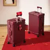 Maleta roja de 26 pulgadas de gran capacidad caja de dote para bodas de mujer engrosada y duradera caja de contraseña de viaje de mano de 20 pulgadas