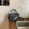 Elegante y moderno accesorio 2026, bolso pequeño cuadrado casual de nueva moda retro chic simple de un solo hombro cruzado para mujer