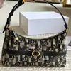Bolso de Mujer Marca D Transfronterizo 2025 Bolso de Mano Bordado Vintage Retro Bolso de Hombro Cruzado Versátil Bolso Dumpling