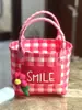 Bolso de Mano Tejido de Plástico Personalizado Cesta Tejida de Plástico Cesta de Regalo DIY Bolso de Calle del Pequeño Libro Rojo