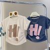 Camiseta de Manga Curta para Meninas Verão Ajustada na Cintura Novo Estilo Top Curto de Verão para Bebê Doce Infantil Versátil Estampa de Letra Tendência