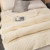 Manta Nueva Rayada Manta de Sofá Hogareña Espesa Toalla Toalla de Baño Manta de Franela Terciopelo de Coral Venta Directa de Fábrica