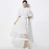 Foto Real de um Vestido Romântico Estilo Francês com Bordado Floral Tridimensional, Gola Alta, Mangas Longas, Acinturado, Vestido Elegante e Emagrecedor de Corte A
