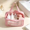 Conjunto de Bolsas de Maquiagem e Higiene Pessoal Três Peças em PU Transparente, Bolsa de Banho Impermeável de Grande Capacidade, Bolsa de Armazenamento Portátil Semitransparente Fosca para Mulheres