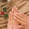 Uñas Portátiles de Navidad Copo de Nieve Amor Brillo Manicura Uñas Postizas Cortas Almendra Mariposa Uñas Largas Europeas y Americanas Venta al por Mayor
