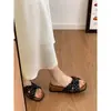 Sandalias de estilo Chanel con lunares, cómodas y a la moda para mujer, para uso exterior en verano, modelo nuevo 2026 para combinar con faldas, zapatillas de cuña de hada