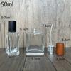 En stock B143-30ml50ml100 ml Botella de perfume de vidrio cuadrada con rosca, subenvasado cosmético, botella vacía con atomizador